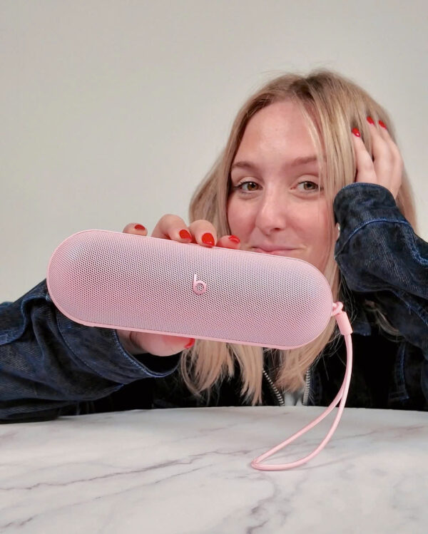 beats-pill-blush-pink